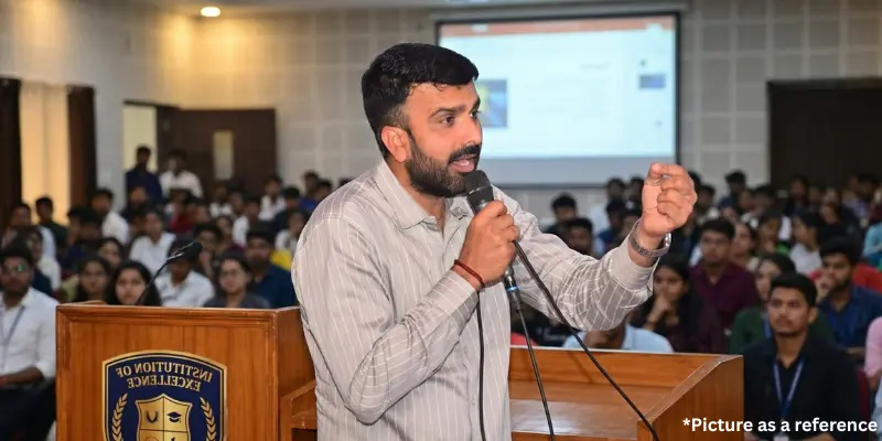 Gujarati politician Raju Karpada interacting with youth.